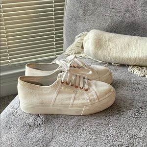 Superga size 40